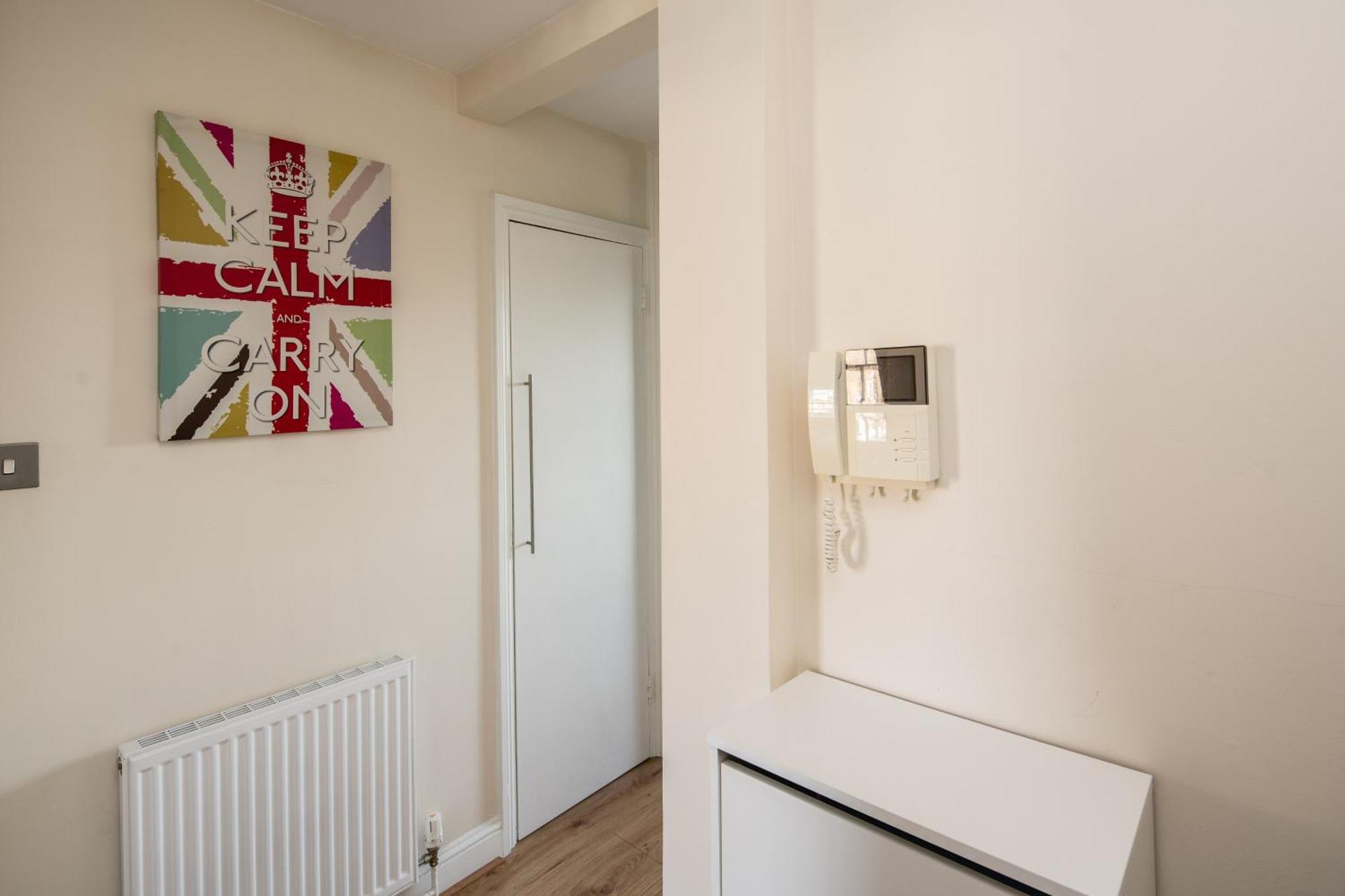 Apartamento Superb 1Bd Flat In The Heart Of Camden Town Londres Exterior foto